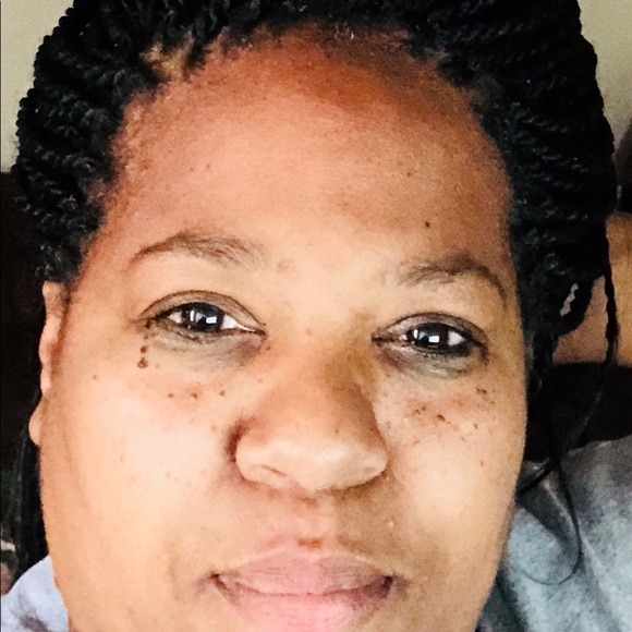 Meet your Posher, Latisha - Picture 1 of 1